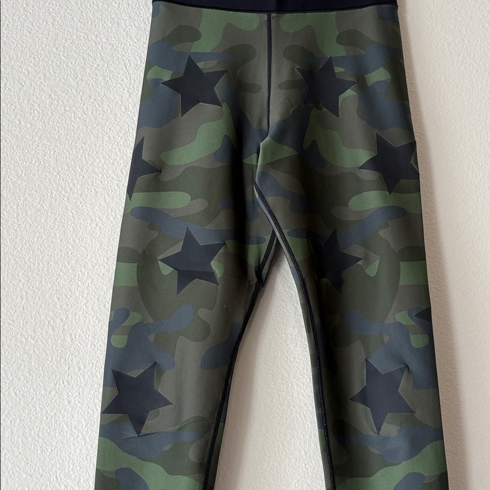 ULTRACOR Green Camouflage Leggings with black stars all over- Elastic waist - Picture 3 of 5